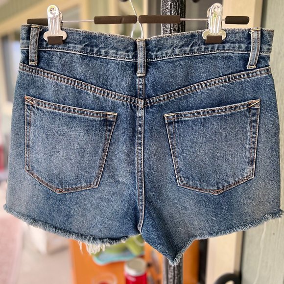 🌸4/$30🌸  Gap High Rise Cut-Offs Short - Picture 10 of 12